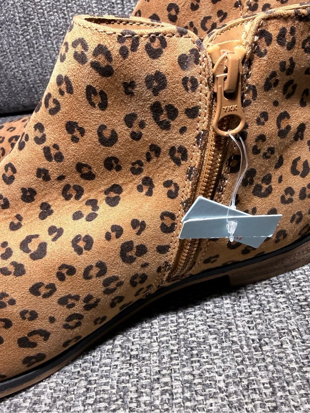 Cat & Jack Opal Leopard Print Ankle Booties Big Girl size 5